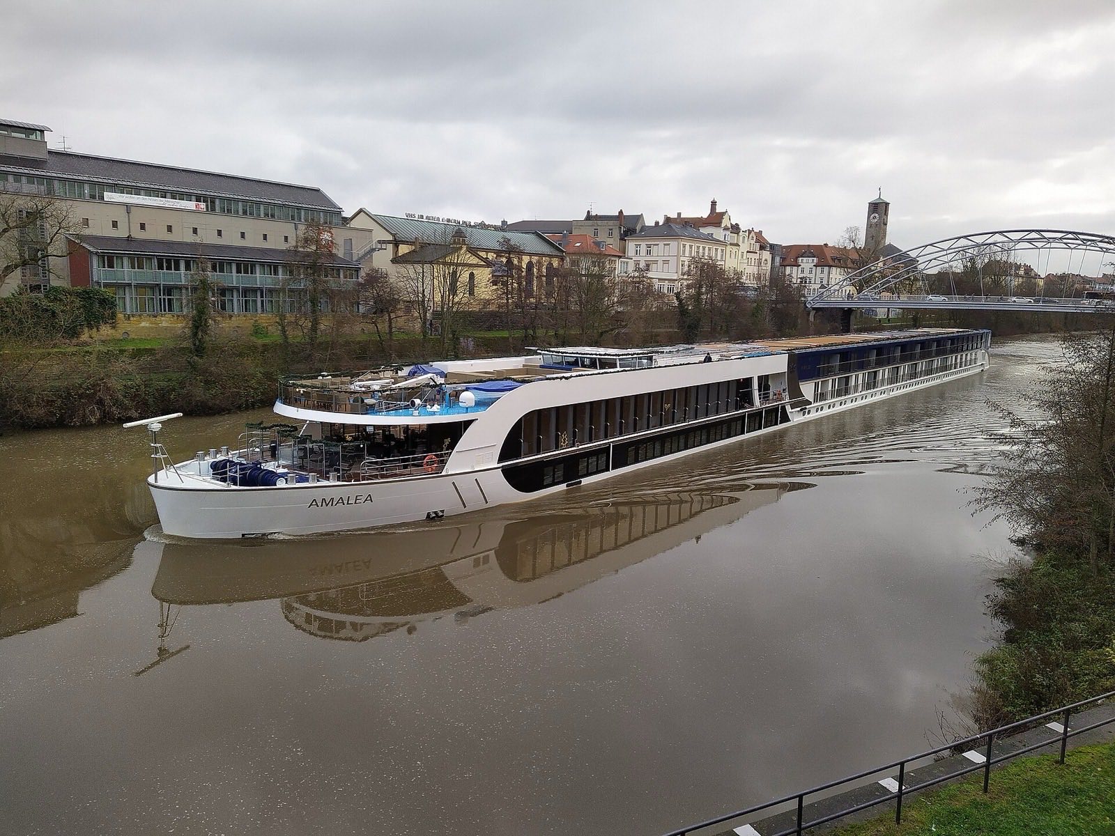 Twin-Balcony Ships